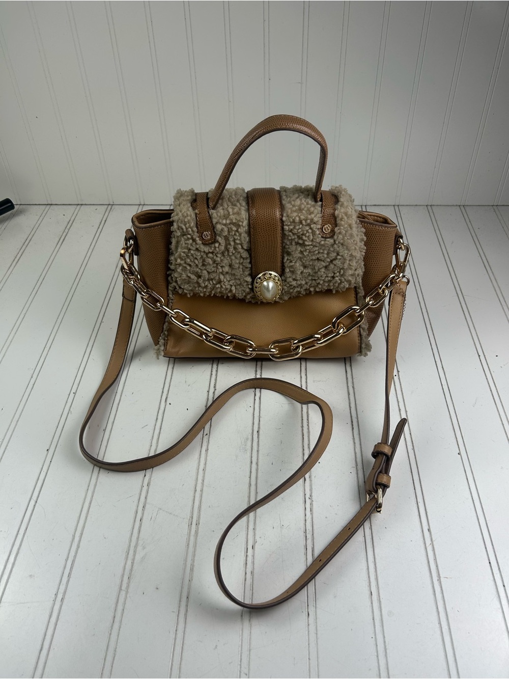 Anne Klein Vintage Y2K Mixed Media Sherpa Crossbody Satchel Brown Pearl Accent - Picture 3 of 15